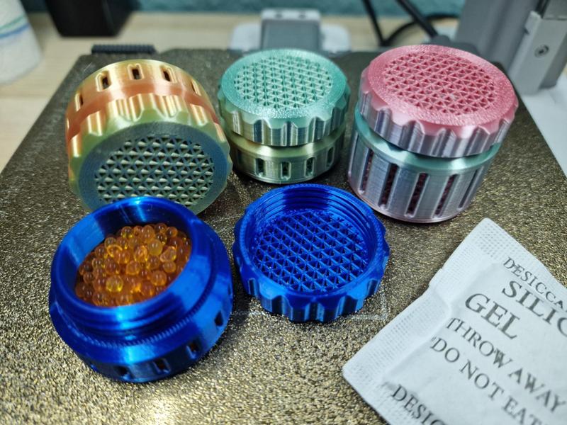 Silica-Gel Containers