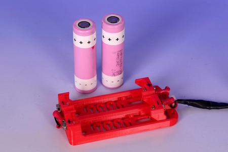 18650 battery holder with spring for M3 cylinder head screws (1 or 2 Batterys)
