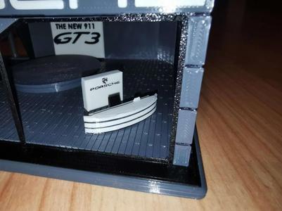 Porsche information desk