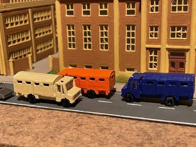 Emergency service vehicle 2 (z-scale)