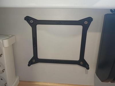 Makita DC18RC charger wallmount 