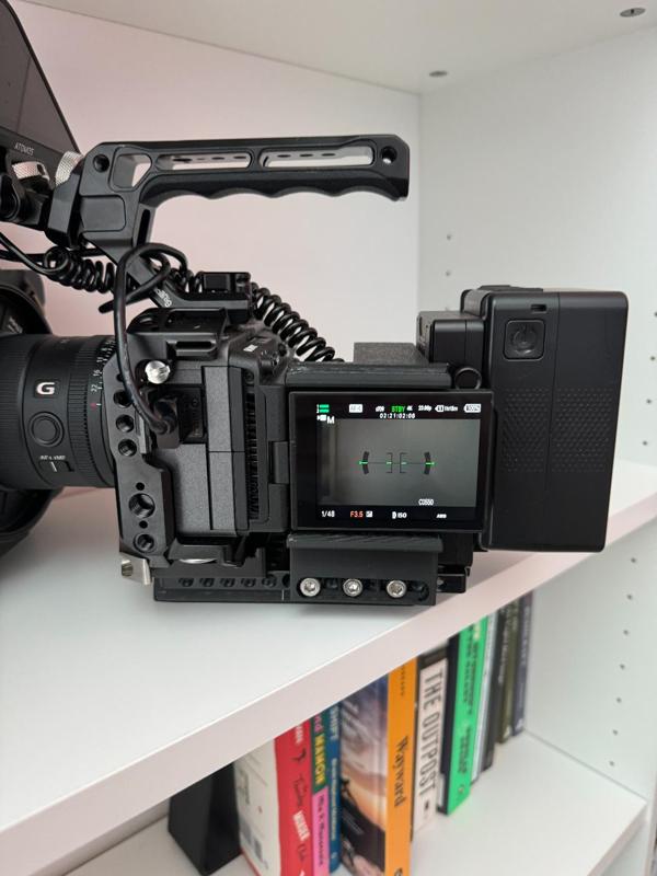 Screen Protector for FX3/FX30 Rig Cineback idea