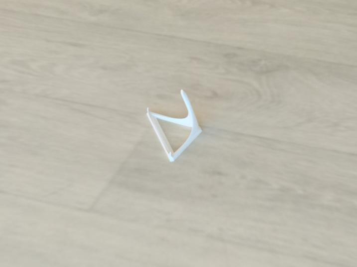 Phone holder minimalist----ten-minute print----no supports----Print in Place