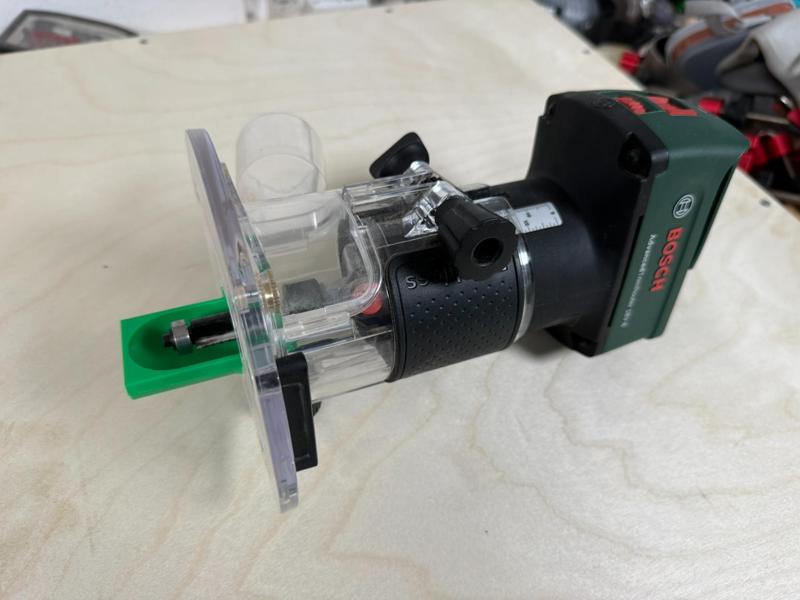 Bosch AdvancedTrim 18V-8 Absaugadapter