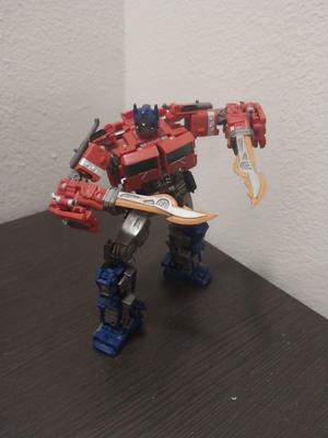 SS38 Optimus Prime Battle blades