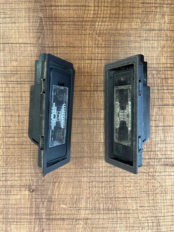 Peugeot 508 license plate bulb frame