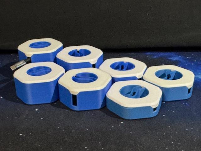 Cable Winder click-stop, snap-fit, height variants
