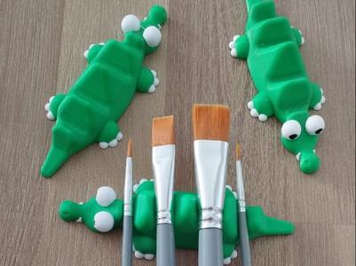 CROCO brush holder