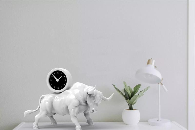 Bull desk clock