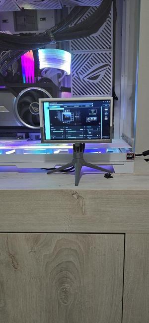 strix mini monitor