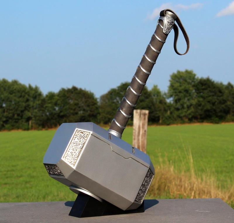 Thor Hammer Mjolnir Stand