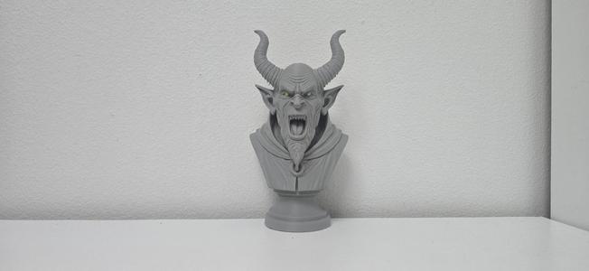 Halloween Krampus – Infernal Screamer