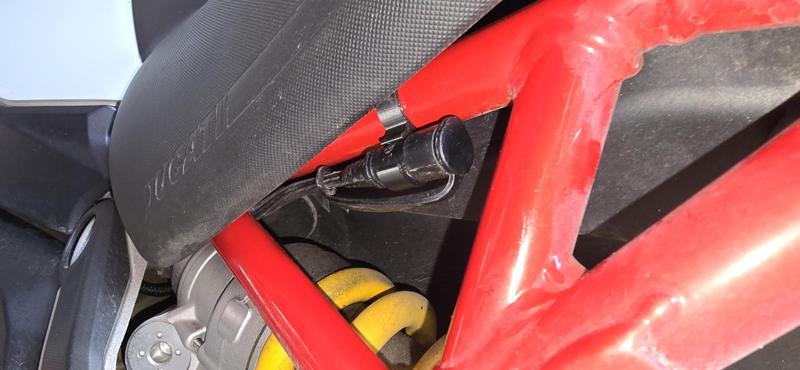 Ducati Multistrada V4s - Fixation for the power plug from KEIS