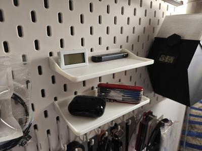 Small shelf for ikea skadis