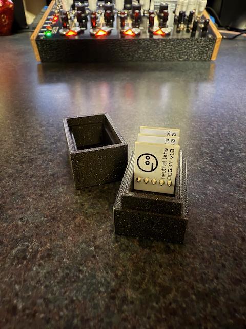 Elmyra 2 Preset Card Holder