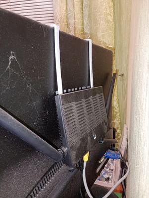 Universal Monitor Router Holder
