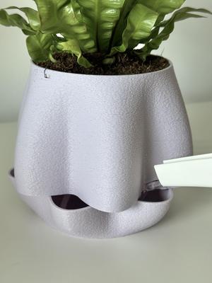 HVEZDA turning self-watering planter