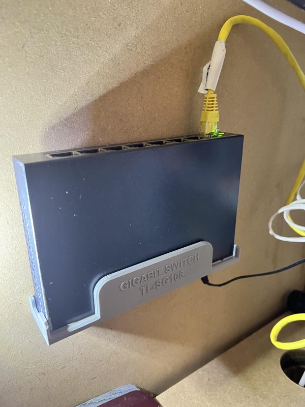 TP LINK SG108 Gigabit Switch Wall Mount