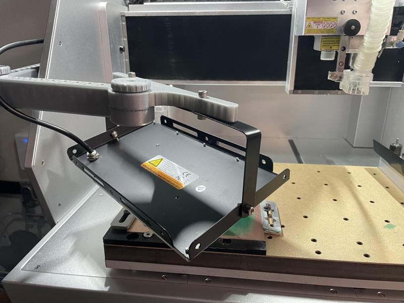 Makera Carvera side UV lamp mount