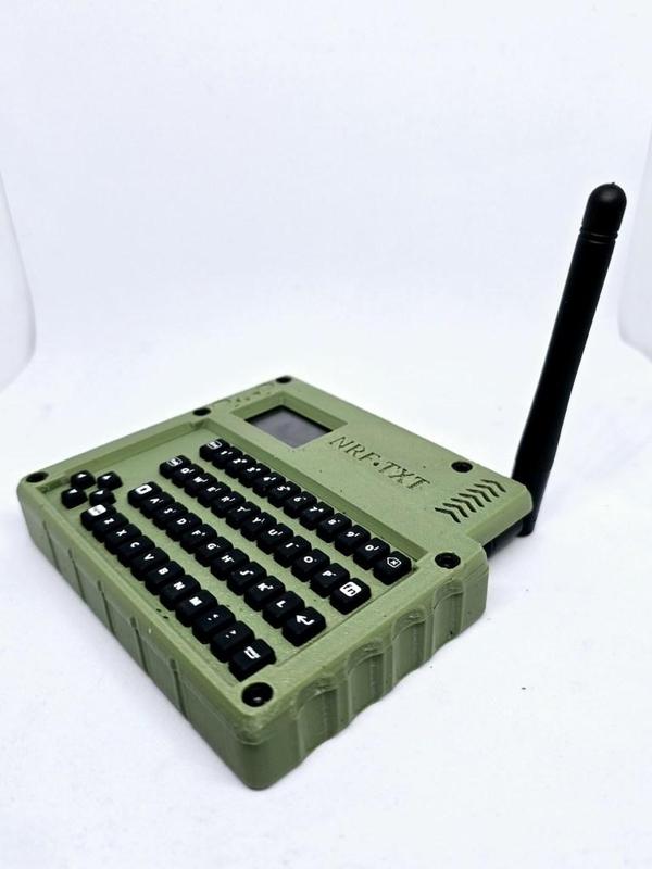 NRF-TXT - Standalone Meshtastic communicator (Heltec T114)