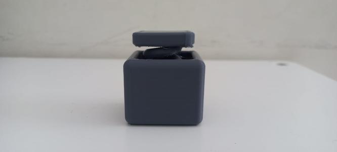 Fidget with spring button(no support)