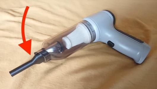 Short nozzle attachment for mini hoover vacuum cleaner