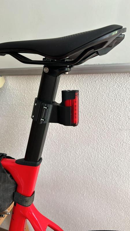 Lezyne Rear Light Holder for Areo Seatpost