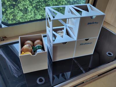 4 Schubladen mit Rahmen