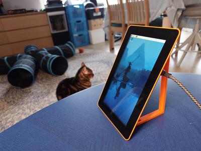 Raspberry Pi Touch Display 2 simple frame and stand