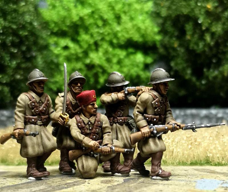 28mm French dismounted cavalry (Spahis) combat group 2