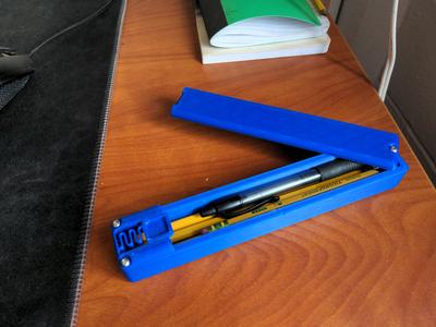 Swinging Lid Pencil Case