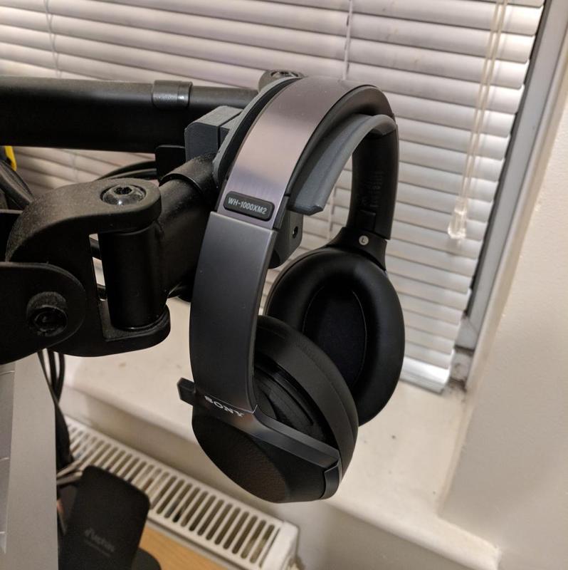 Headphone mount for VonHaus monitor stands