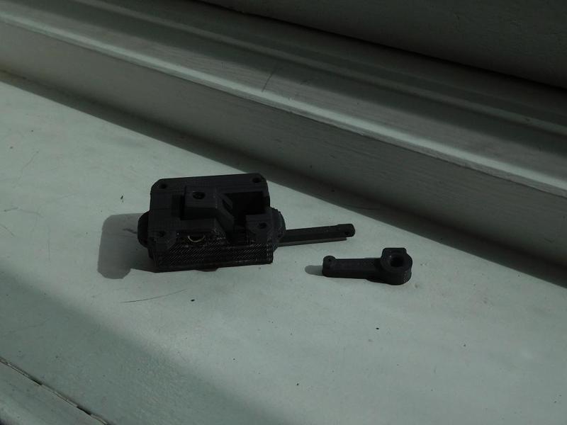 Freewing mechanical retract