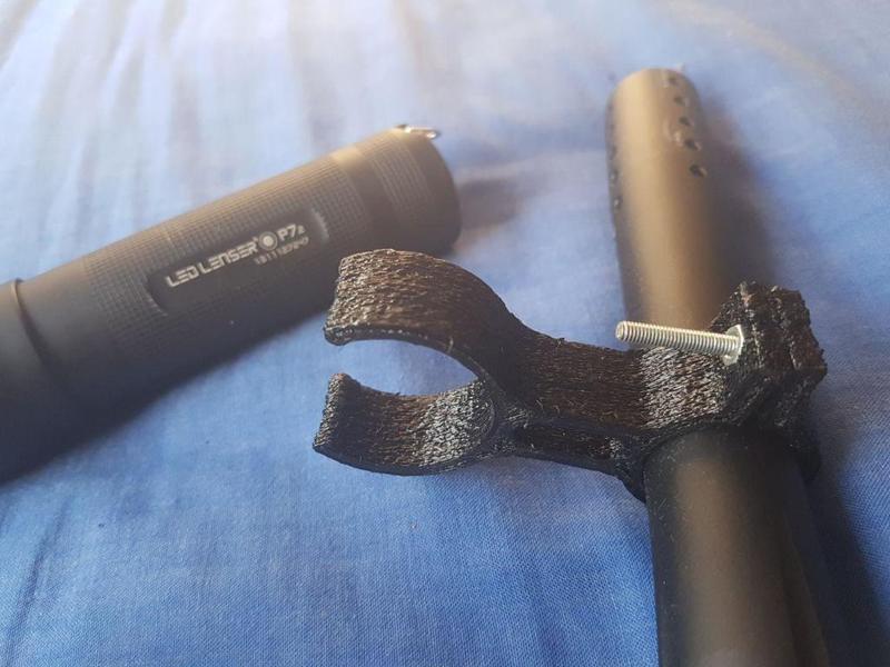 Spyder Victor Tactical mount for Lenser P7.2 Flashlight