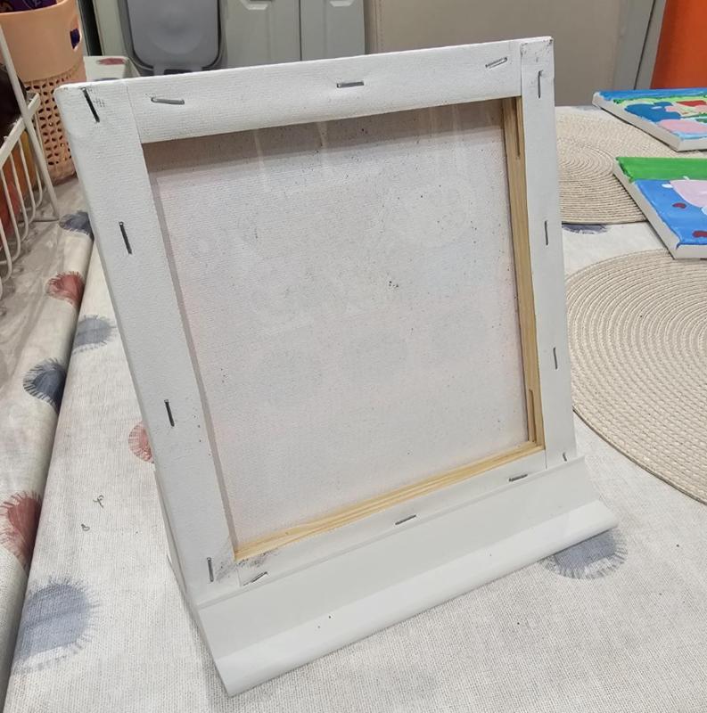 stand for 200mm x 200mm canvas