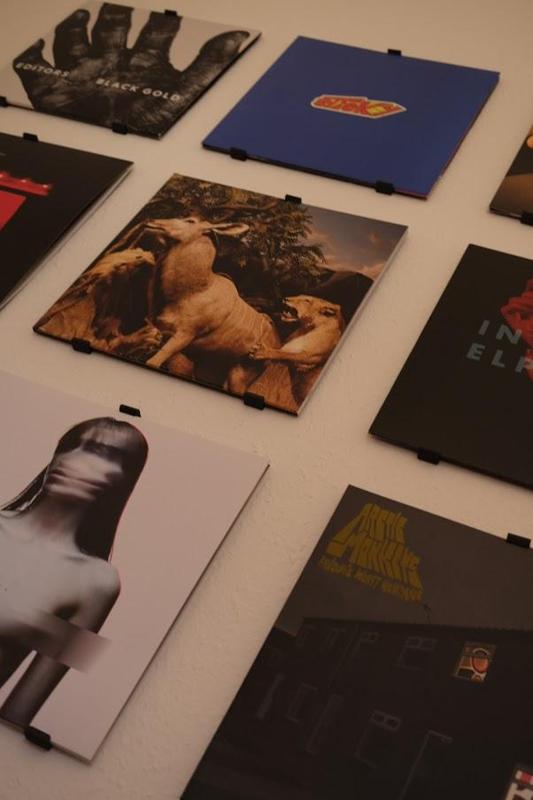 WALL MOUNT FOR LP'S 9 MM (SCREWABLE)