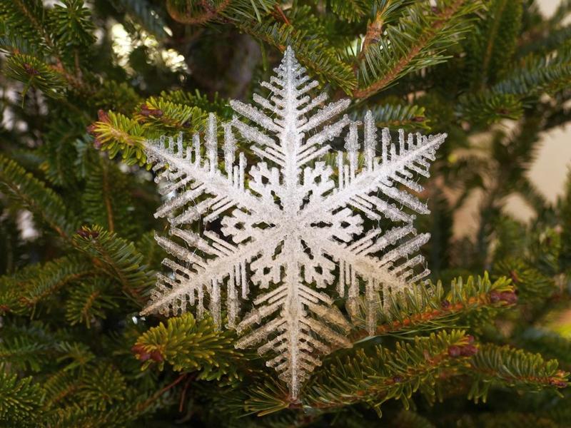 Snowflake growth simulation in OpenSCAD