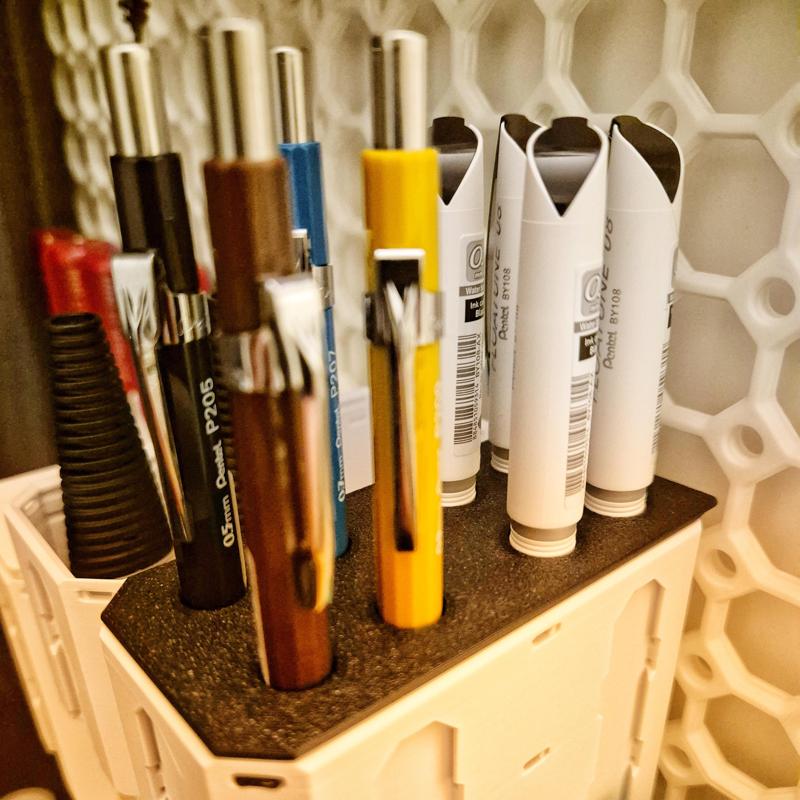 2x1- Pentel P200 and FloaTune 08 Lid