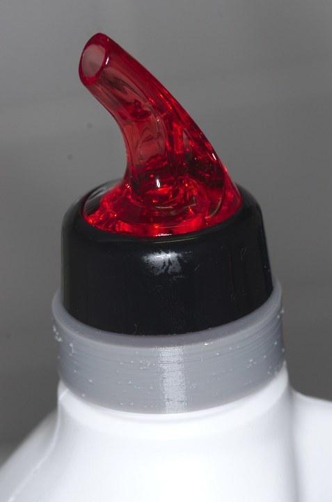 adapter-wooliesDetergentBottle-to-60mlDrinkPourer