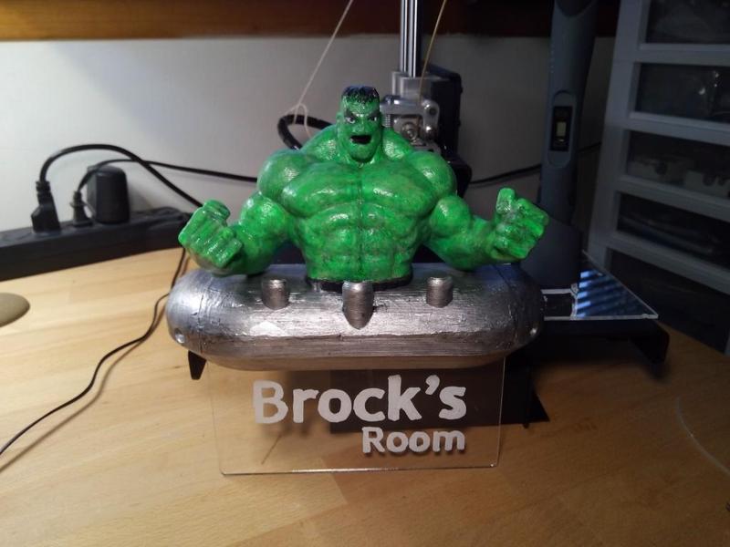 Hulk - Edge_Lit_Sign