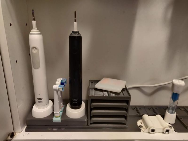 Gridfinity OralB Dual Charger/Single Outlet w/ Toothbrush Stand