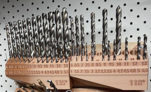 Drill bit holder for metric bits.