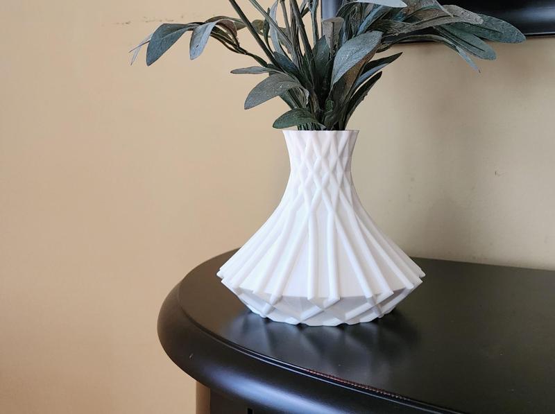 Cross Hatch Modern Vase (No Supports)