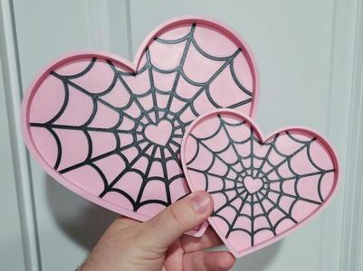 Web Heart Trinket Tray in Two Sizes