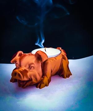Candle pig
