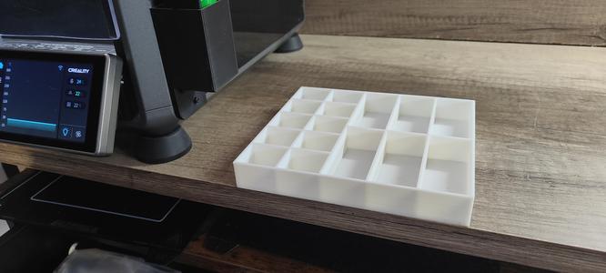 boite de rangement à 10 +6 compartiments