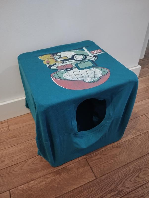 Cat/dog house/litter box (frame)