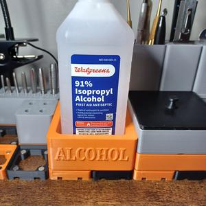 Gridfinity Alcohol Bottle Holder