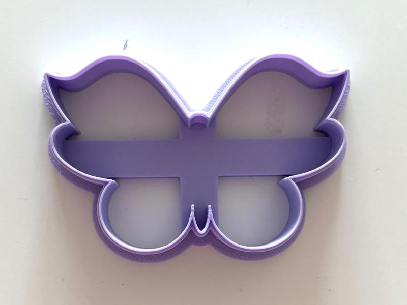 Butterfly cookie cutter with extra blade