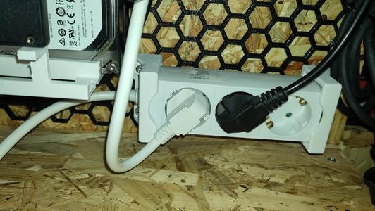 Power strip mounting bracket HSW